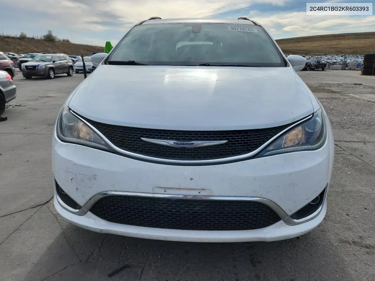 2C4RC1BG2KR603393 2019 Chrysler Pacifica Touring L