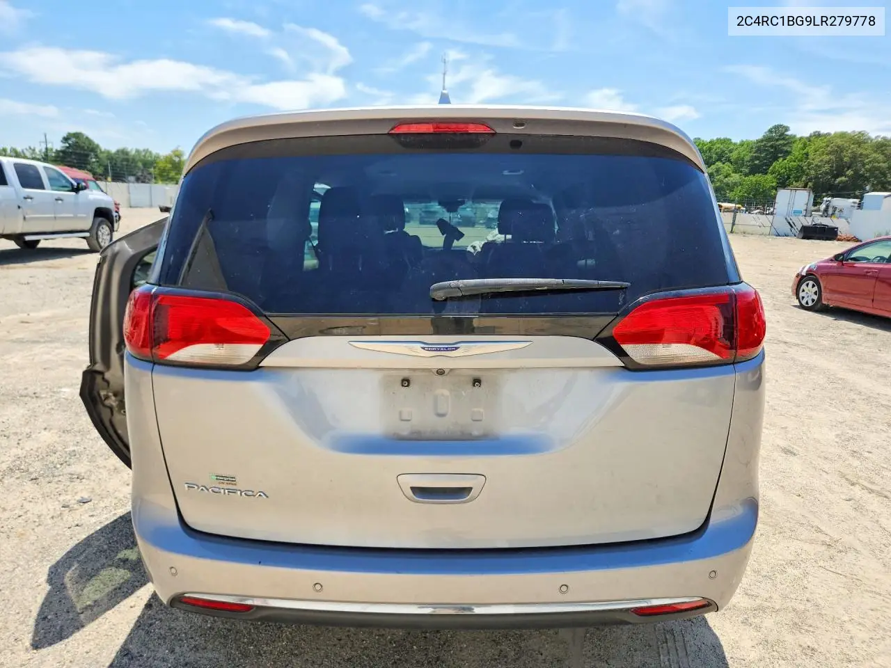 2020 Chrysler Pacifica Touring L VIN: 2C4RC1BG9LR279778 Lot: 60660046
