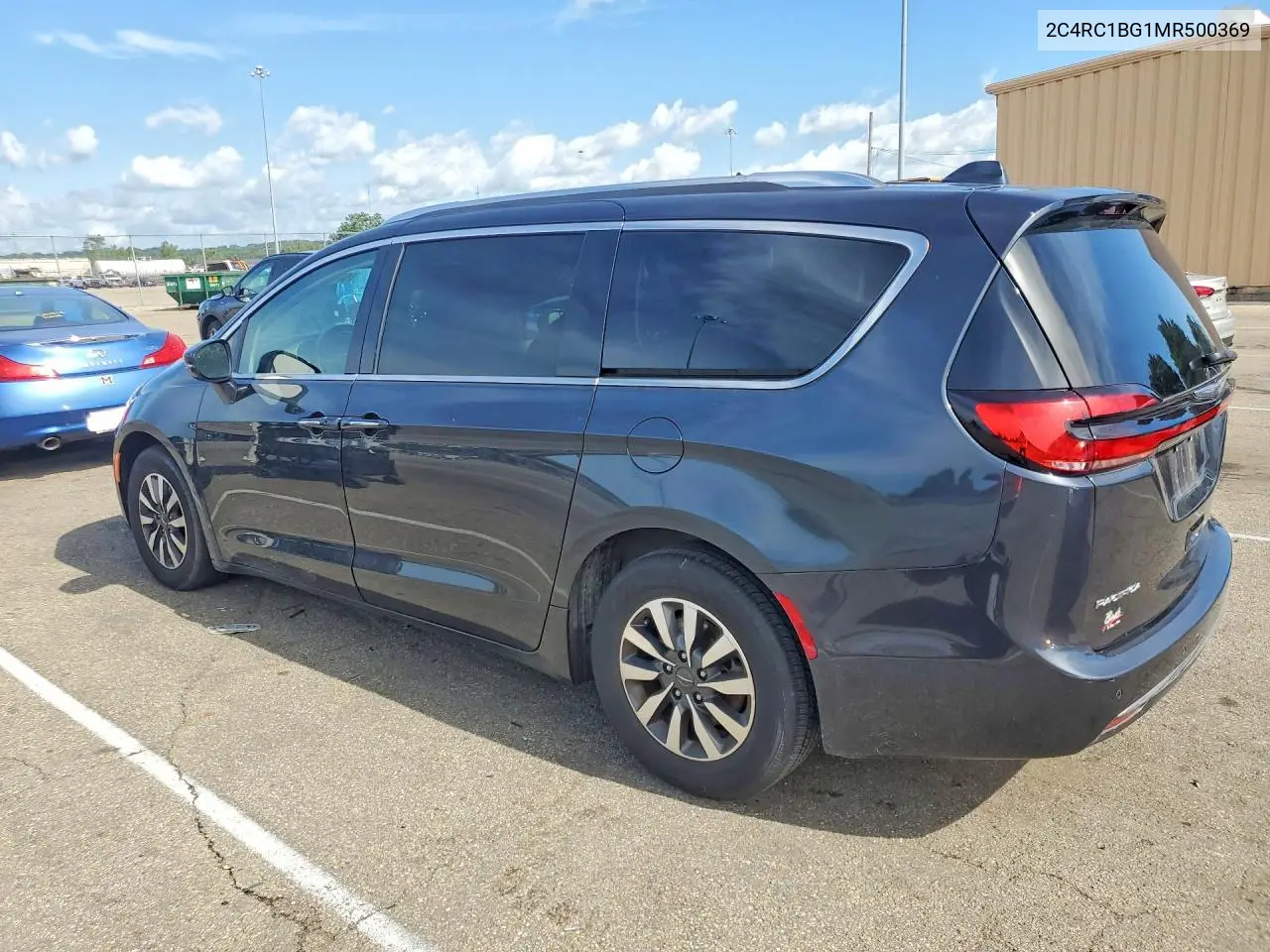 2021 Chrysler Pacifica Touring L VIN: 2C4RC1BG1MR500369 Lot: 57496626