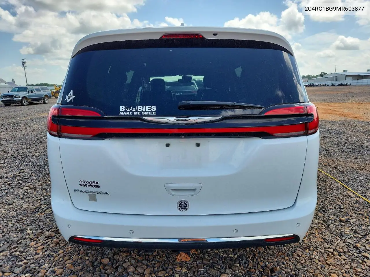 2021 Chrysler Pacifica Touring L VIN: 2C4RC1BG9MR603877 Lot: 61085386
