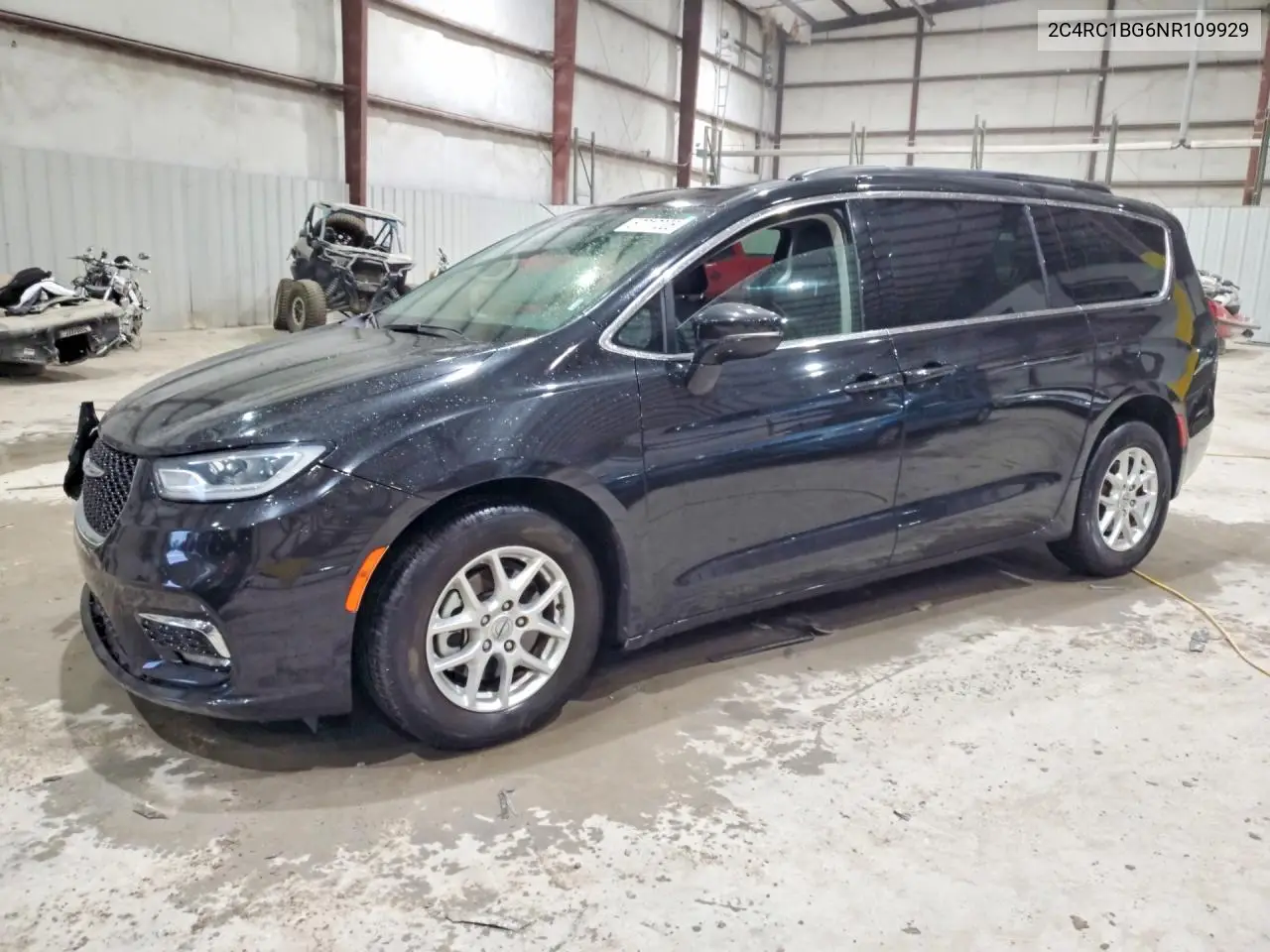 2022 Chrysler Pacifica Touring L VIN: 2C4RC1BG6NR109929 Lot: 57717006
