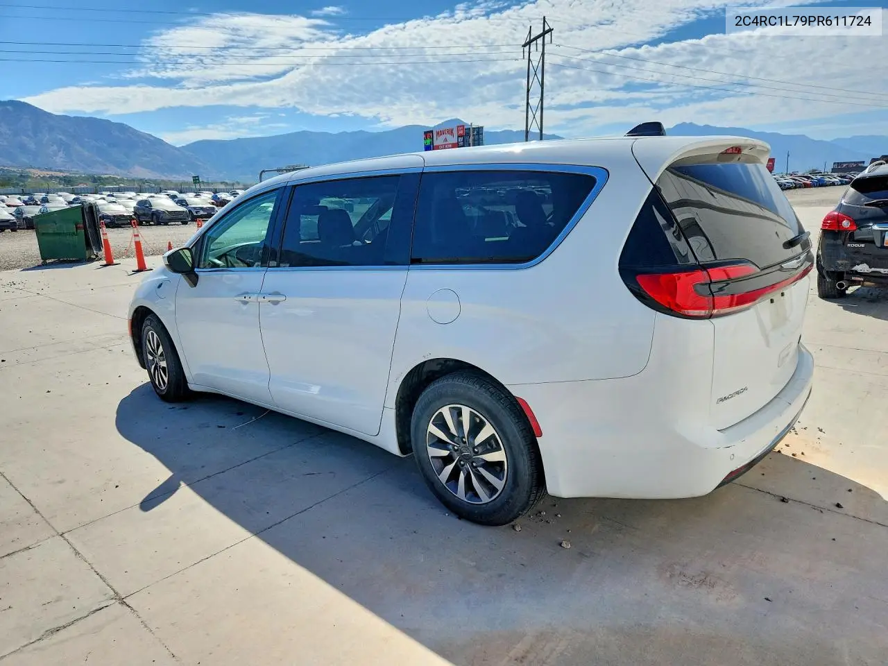 2023 Chrysler Pacifica Hybrid Touring L VIN: 2C4RC1L79PR611724 Lot: 61169416