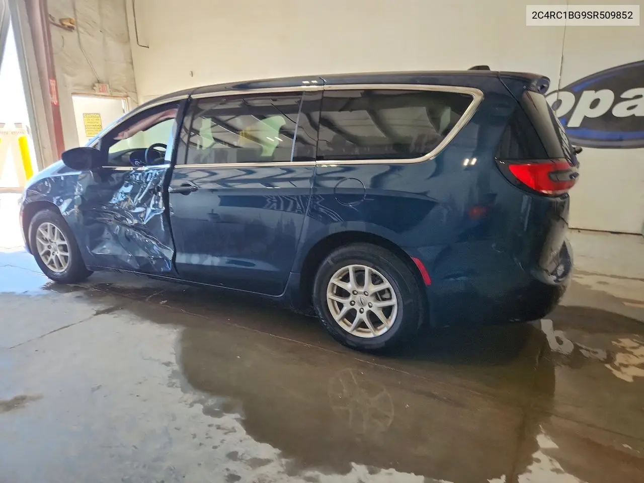 2025 Chrysler Pacifica Select VIN: 2C4RC1BG9SR509852 Lot: 61179746