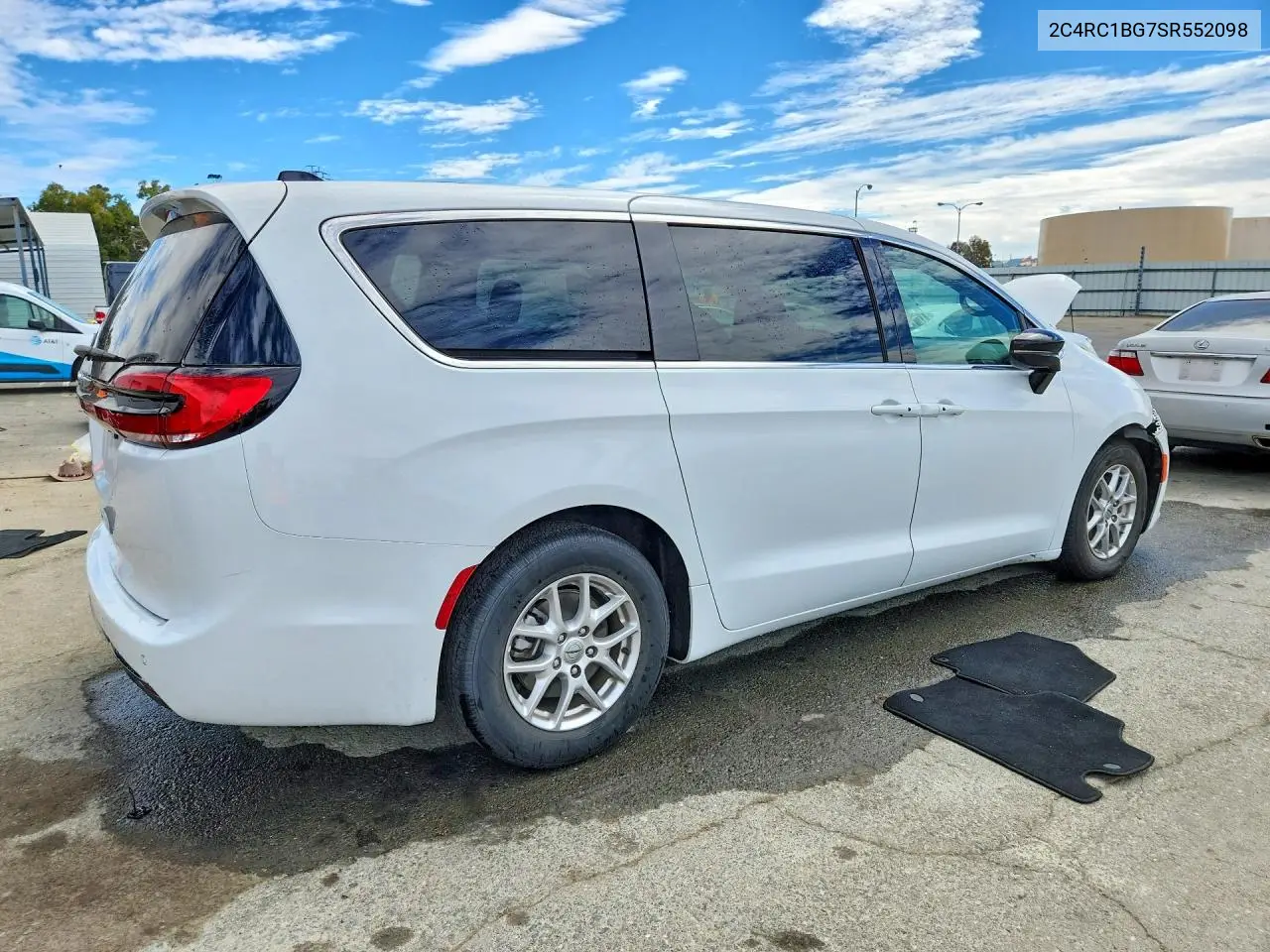 2025 Chrysler Pacifica Select VIN: 2C4RC1BG7SR552098 Lot: 61627156