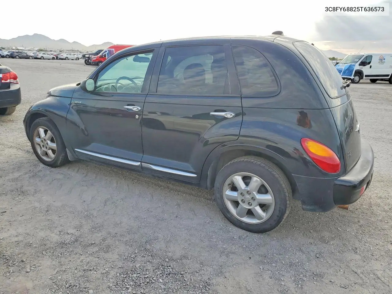2005 Chrysler Pt Cruiser Limited VIN: 3C8FY68825T636573 Lot: 61048206