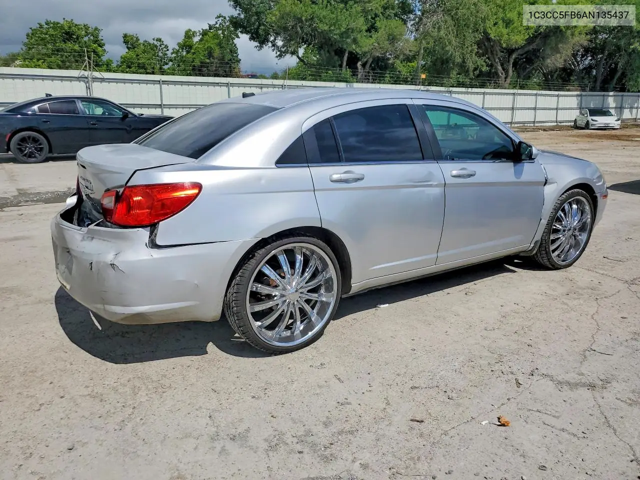 2010 Chrysler Sebring Limited VIN: 1C3CC5FB6AN135437 Lot: 55727216