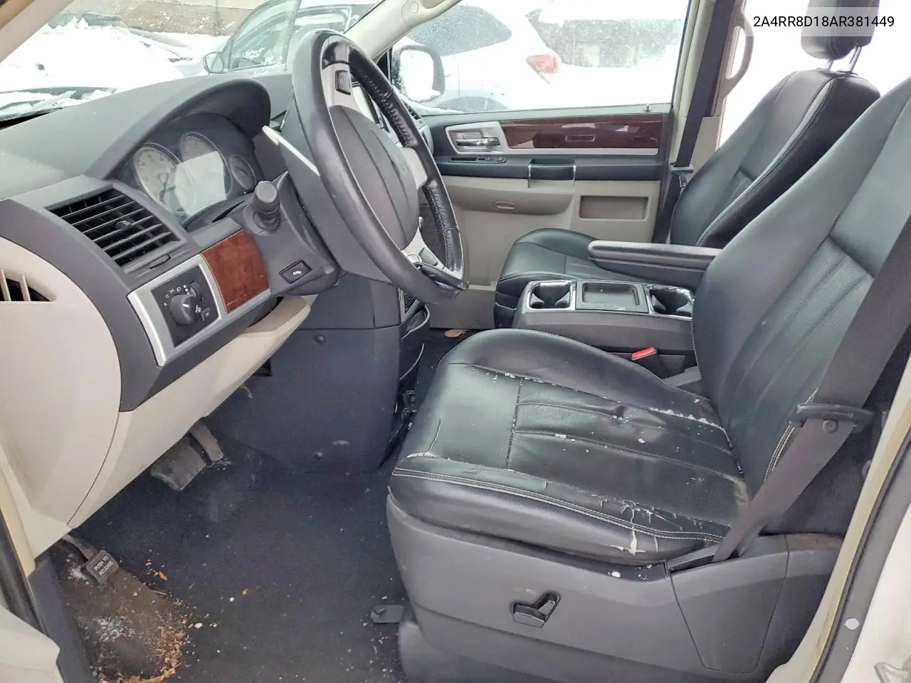 2010 Chrysler Town & Country Touring Plus VIN: 2A4RR8D18AR381449 Lot: 74471035