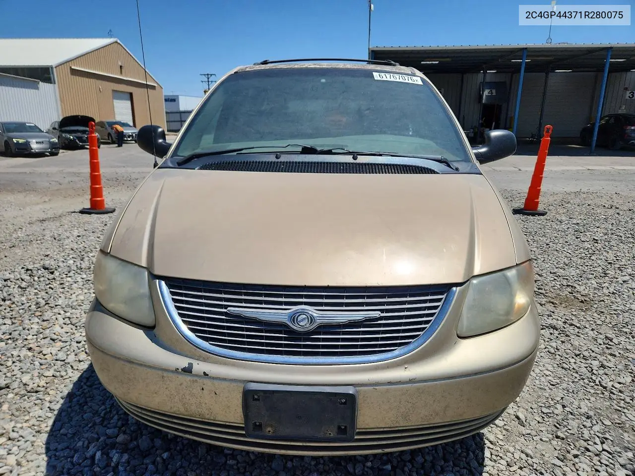 2001 Chrysler Town & Country Lx VIN: 2C4GP44371R280075 Lot: 61767076