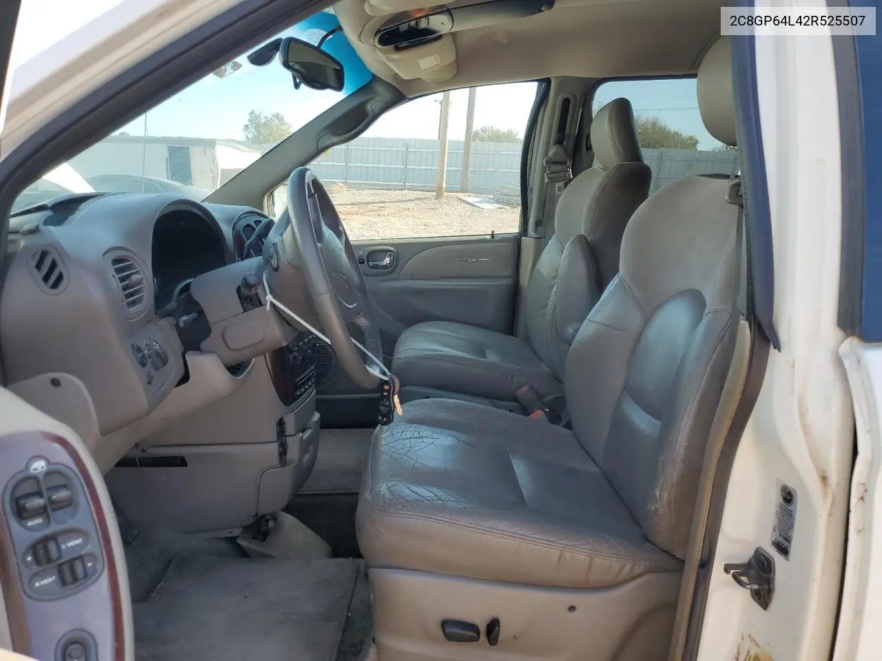 2C8GP64L42R525507 2002 Chrysler Town & Country Limited
