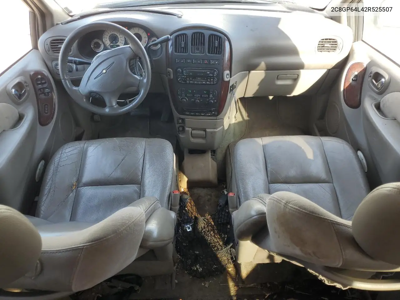 2C8GP64L42R525507 2002 Chrysler Town & Country Limited