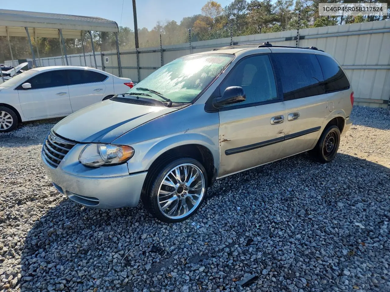 1C4GP45R05B317524 2005 Chrysler Town & Country