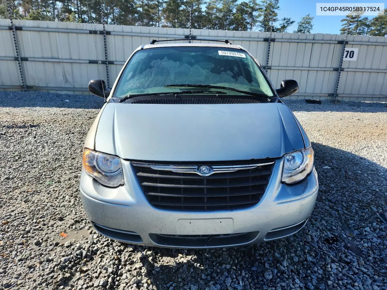 1C4GP45R05B317524 2005 Chrysler Town & Country