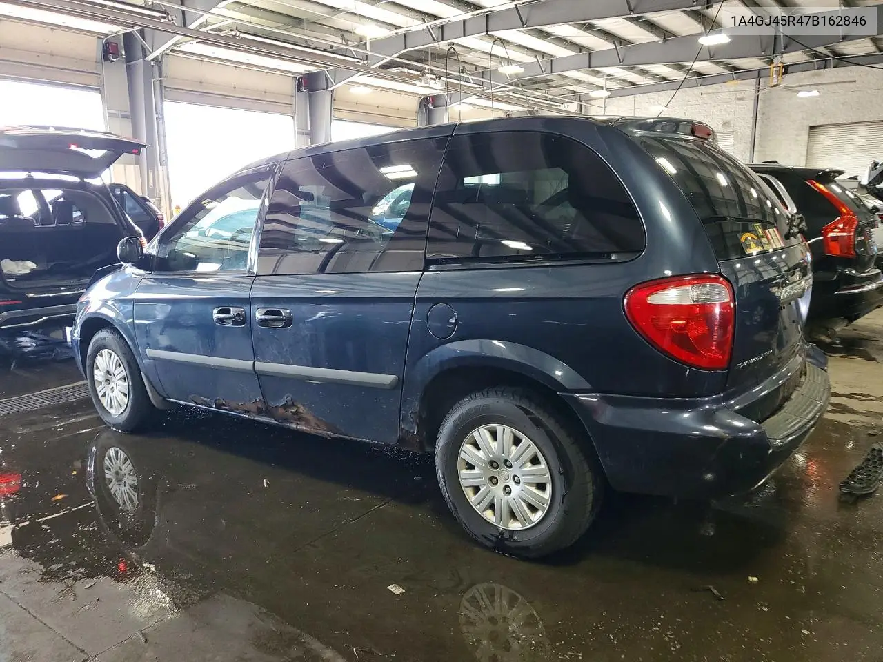 2007 Chrysler Town & Country Lx VIN: 1A4GJ45R47B162846 Lot: 61714356