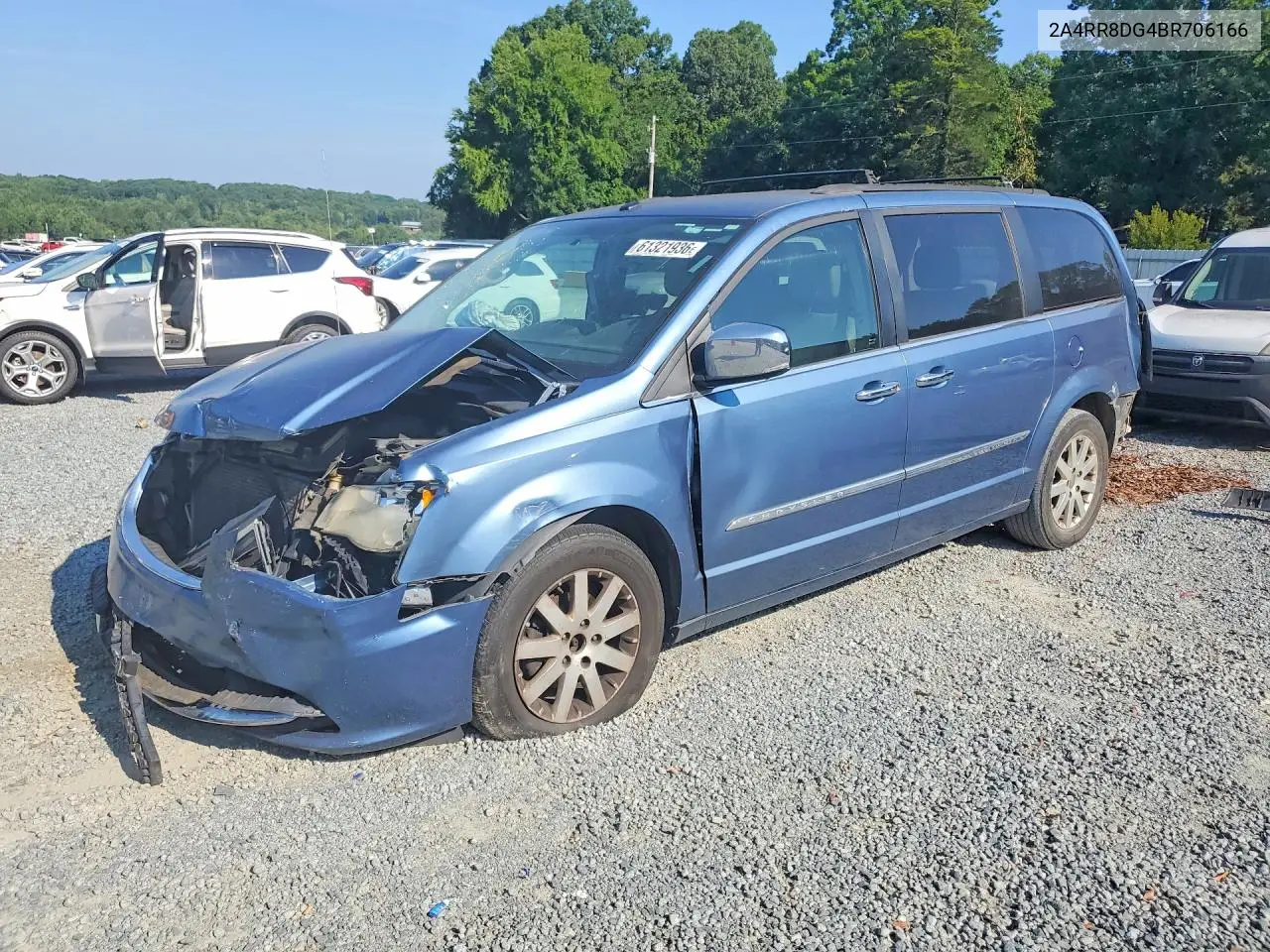 2011 Chrysler Town & Country Touring L VIN: 2A4RR8DG4BR706166 Lot: 61321936
