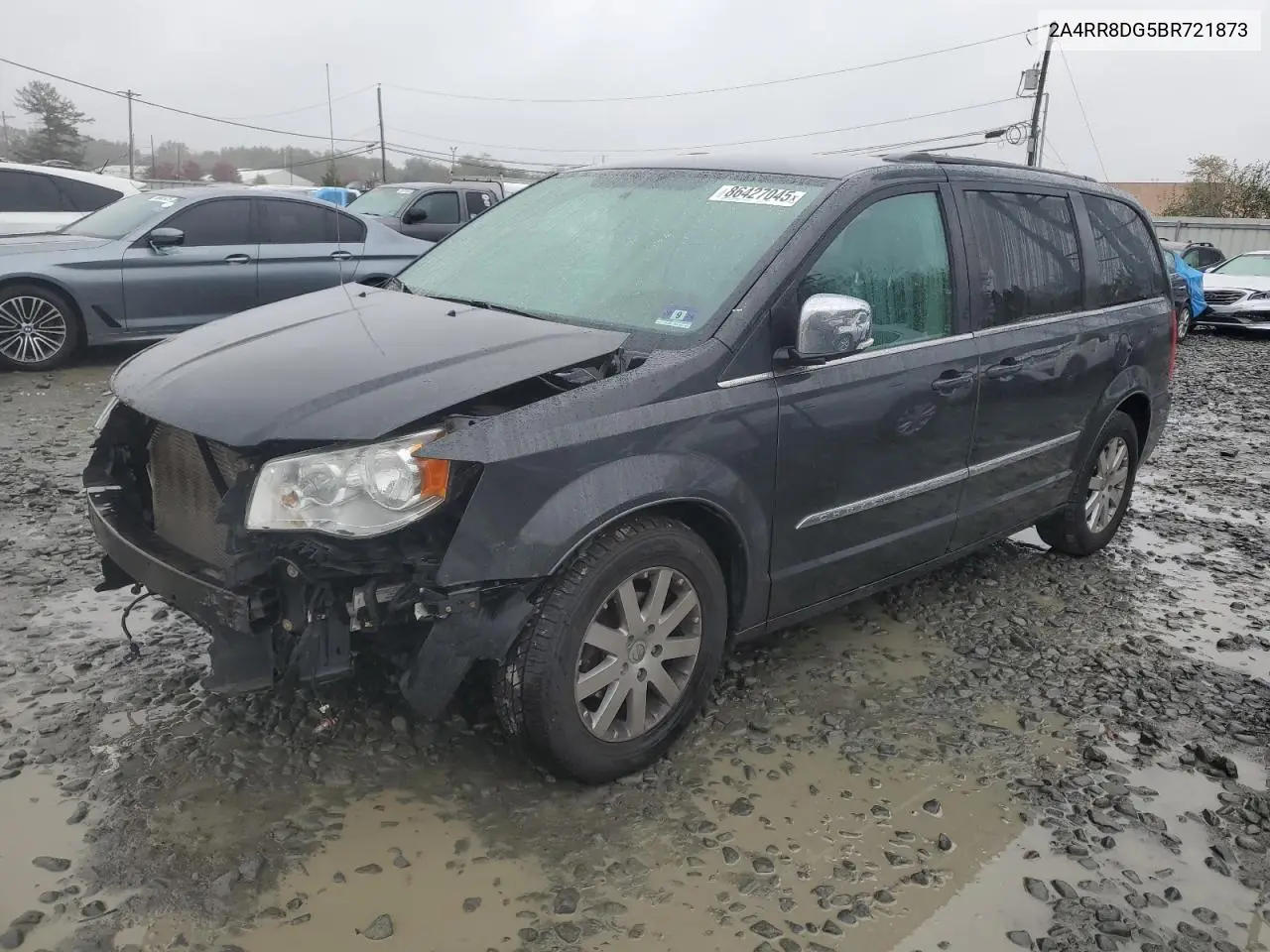 2A4RR8DG5BR721873 2011 Chrysler Town & Country Touring L
