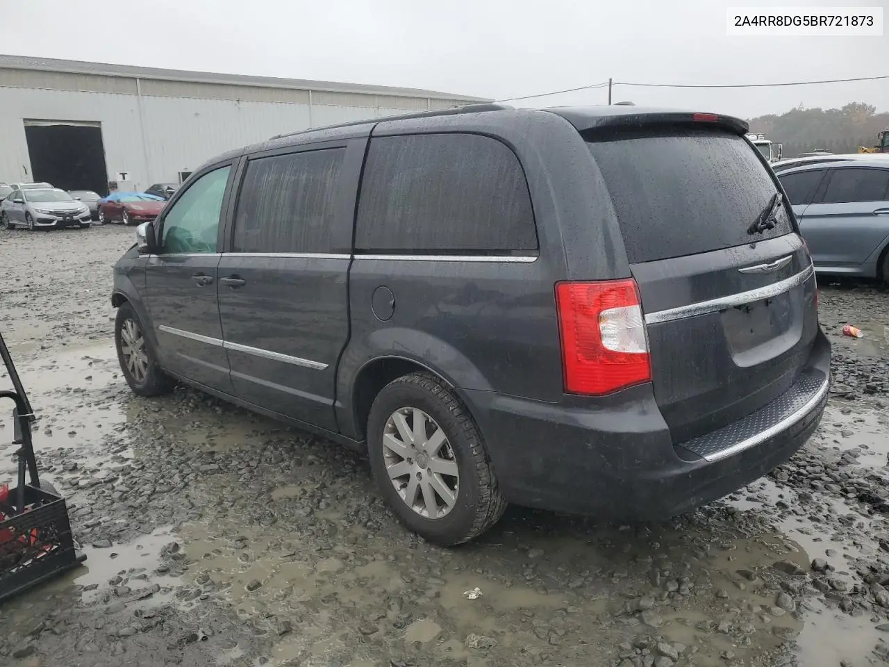2A4RR8DG5BR721873 2011 Chrysler Town & Country Touring L