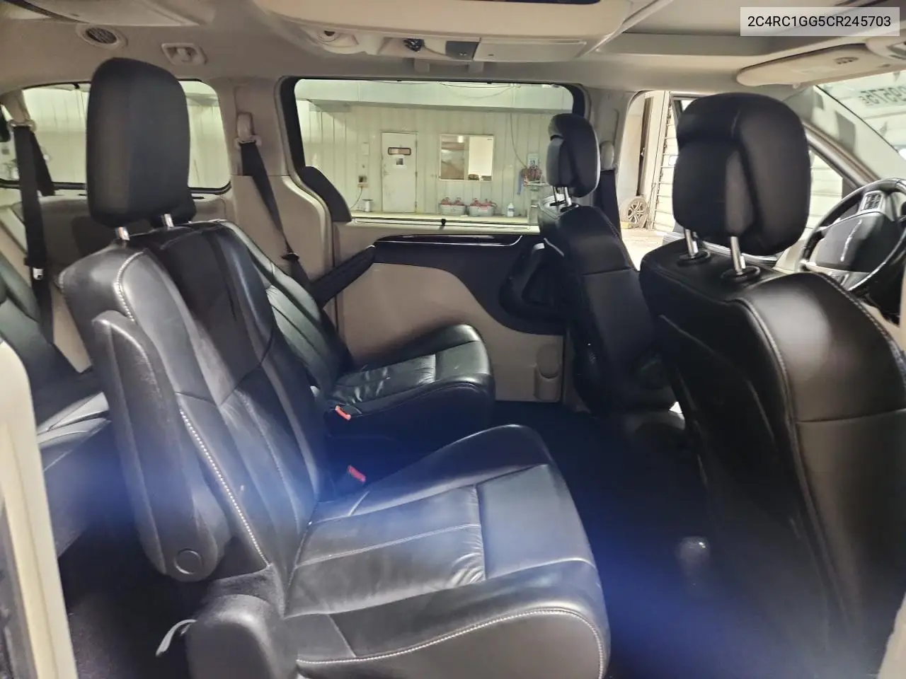 2C4RC1GG5CR245703 2012 Chrysler Town & Country Limited
