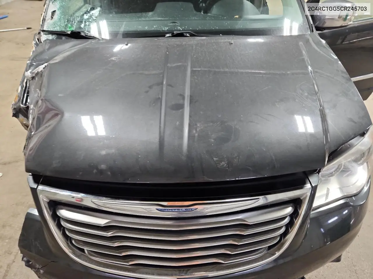 2C4RC1GG5CR245703 2012 Chrysler Town & Country Limited