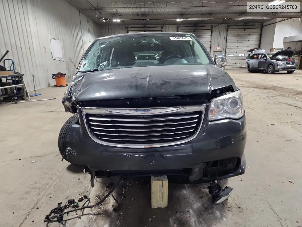 2C4RC1GG5CR245703 2012 Chrysler Town & Country Limited