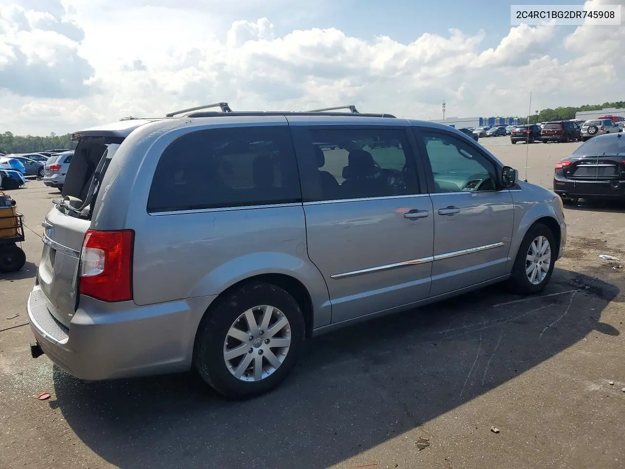 2013 Chrysler Town & Country Touring VIN: 2C4RC1BG2DR745908 Lot: 61198336