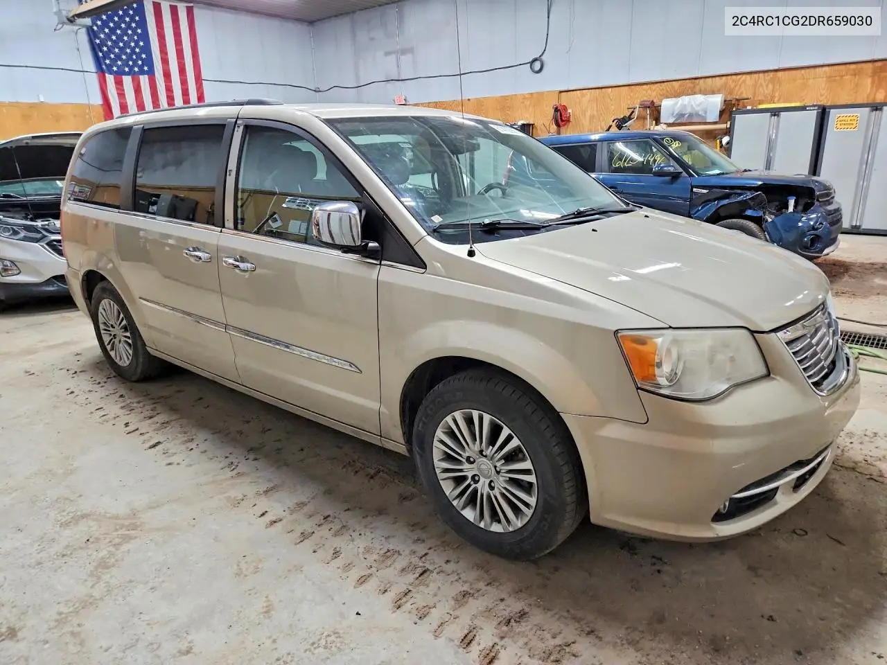 2013 Chrysler Town & Country Touring L VIN: 2C4RC1CG2DR659030 Lot: 61470556