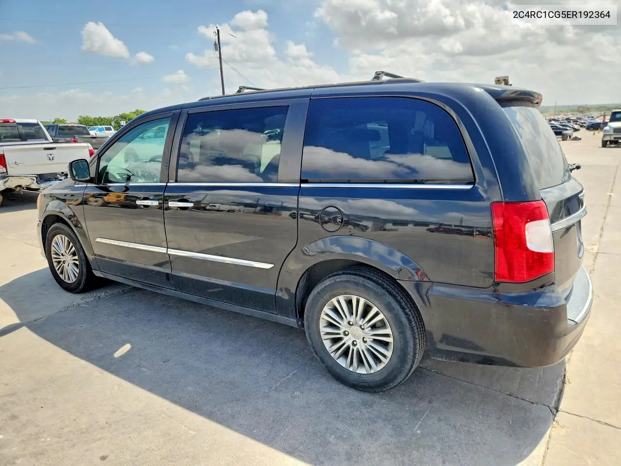2014 Chrysler Town & Country Touring L VIN: 2C4RC1CG5ER192364 Lot: 60660616
