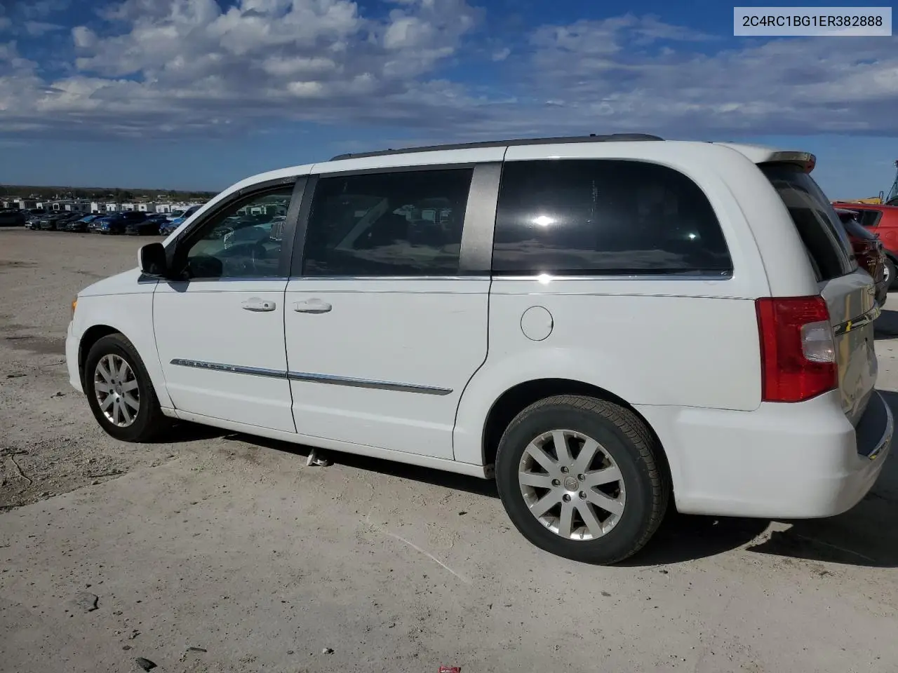 2C4RC1BG1ER382888 2014 Chrysler Town & Country Touring