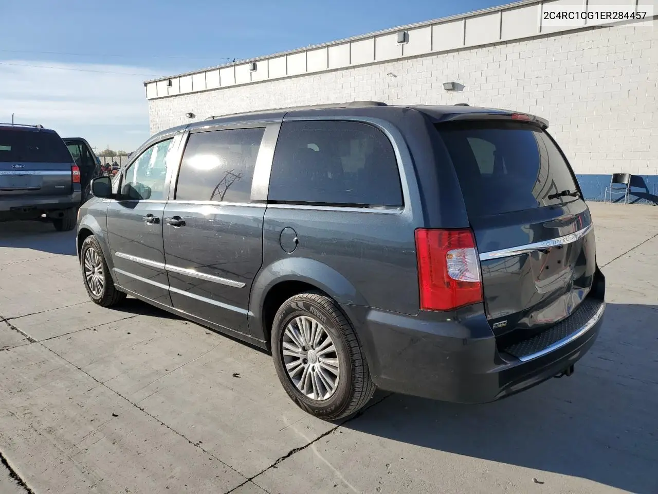 2C4RC1CG1ER284457 2014 Chrysler Town & Country Touring L