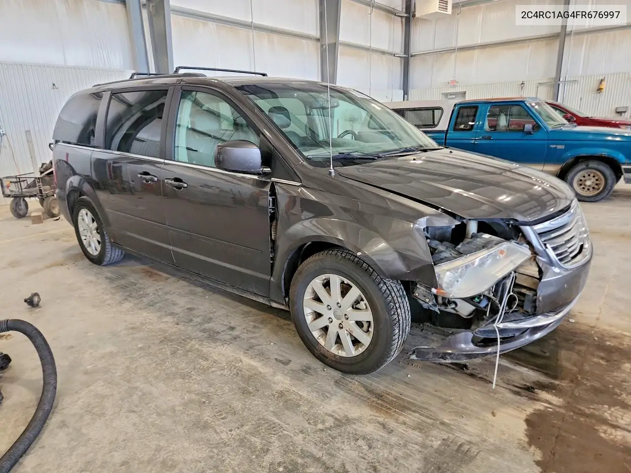 2015 Chrysler Town & Country Lx VIN: 2C4RC1AG4FR676997 Lot: 60063626