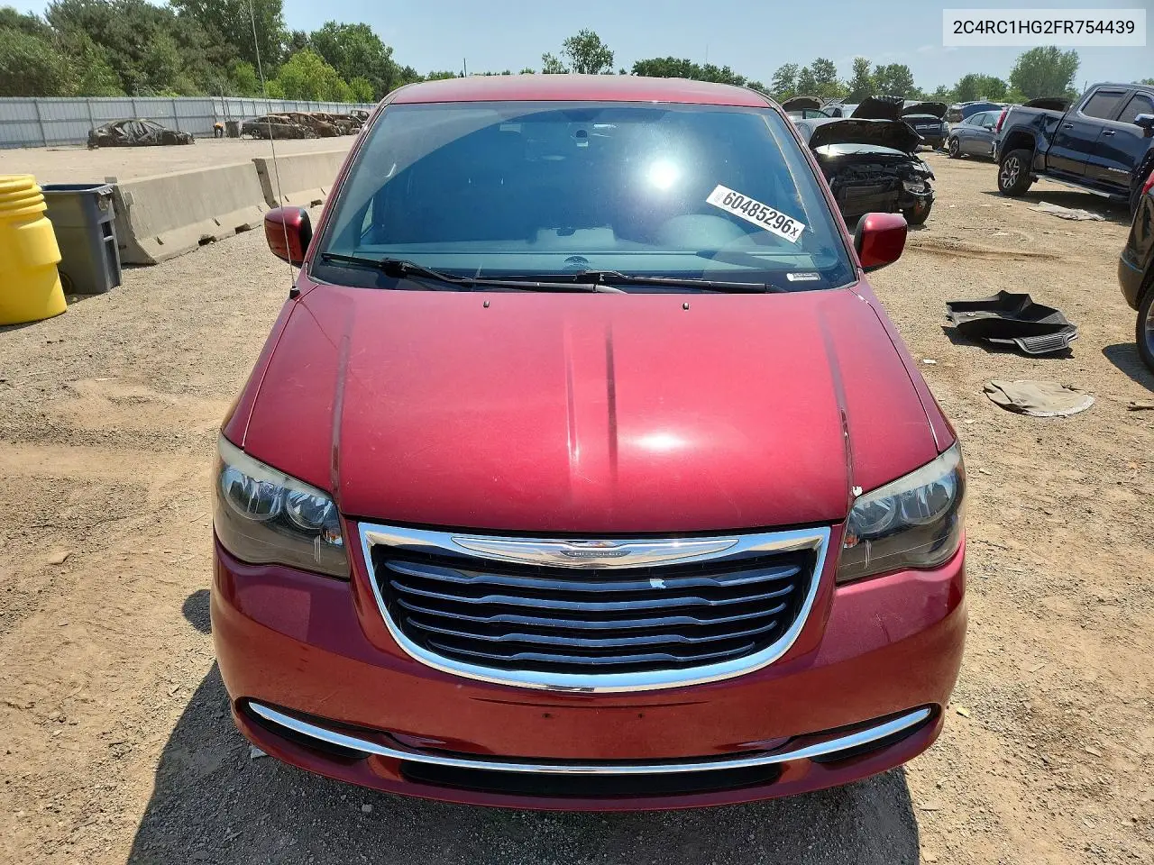 2015 Chrysler Town & Country S VIN: 2C4RC1HG2FR754439 Lot: 60485296