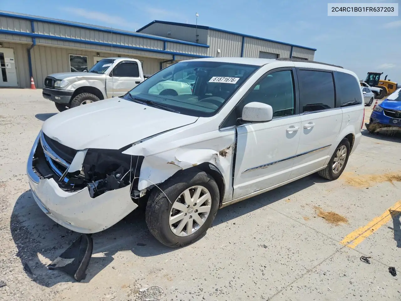 2015 Chrysler Town & Country Touring VIN: 2C4RC1BG1FR637203 Lot: 61871676
