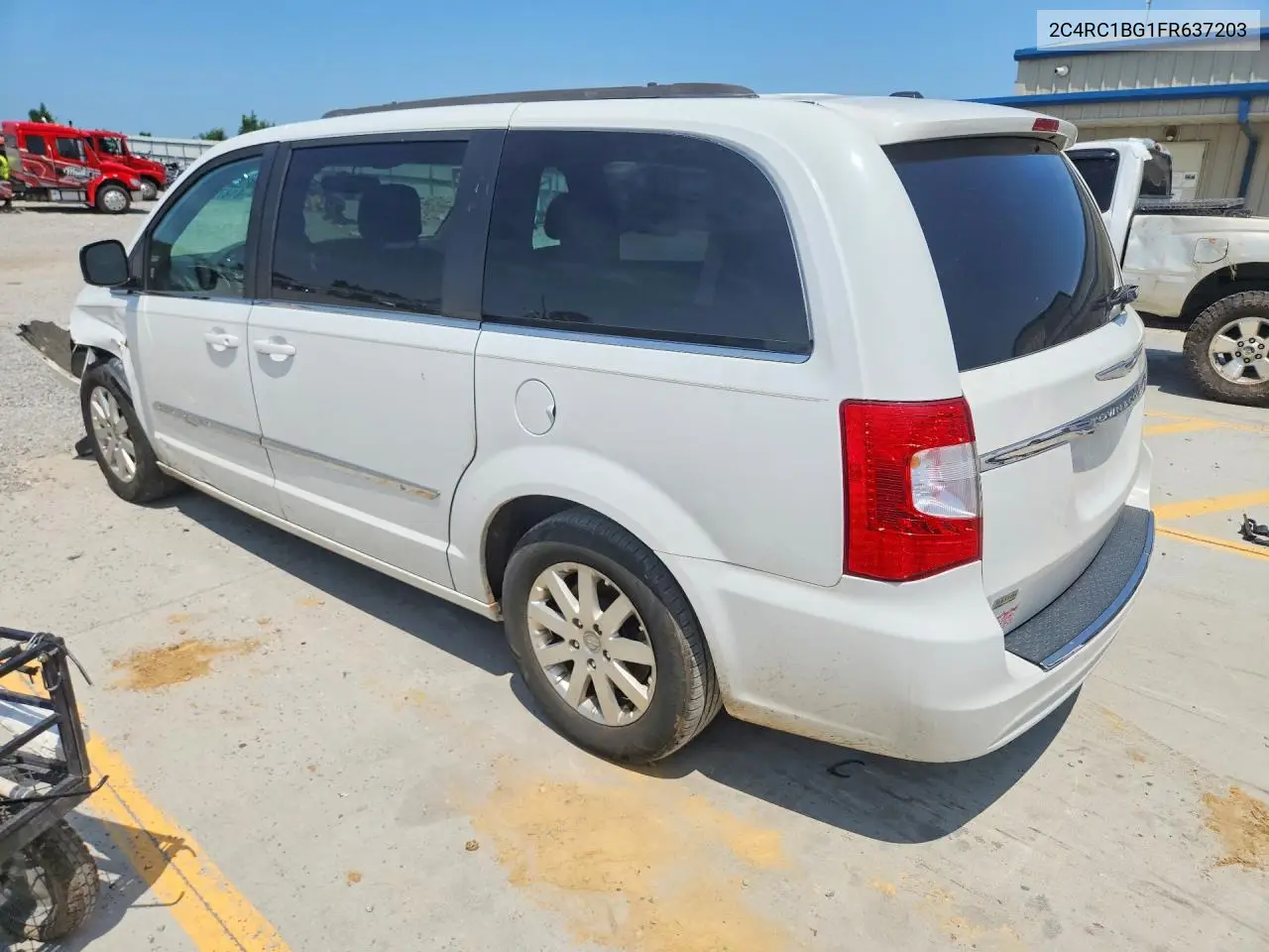 2015 Chrysler Town & Country Touring VIN: 2C4RC1BG1FR637203 Lot: 61871676