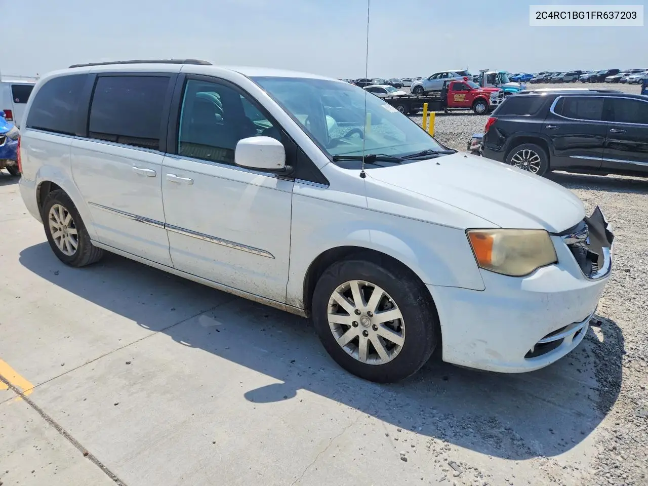 2015 Chrysler Town & Country Touring VIN: 2C4RC1BG1FR637203 Lot: 61871676
