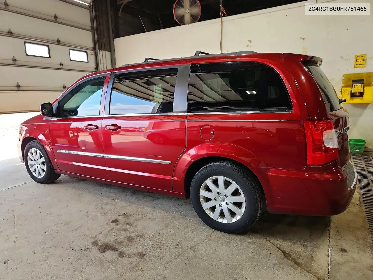 2015 Chrysler Town & Country Touring VIN: 2C4RC1BG0FR751466 Lot: 62037676