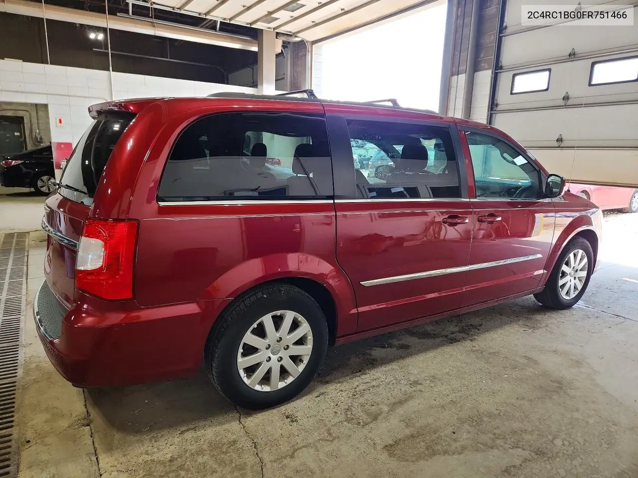 2015 Chrysler Town & Country Touring VIN: 2C4RC1BG0FR751466 Lot: 62037676