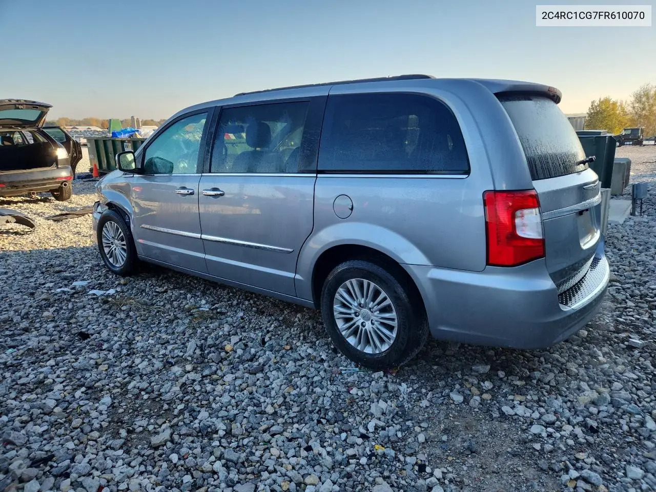 2C4RC1CG7FR610070 2015 Chrysler Town & Country Touring L