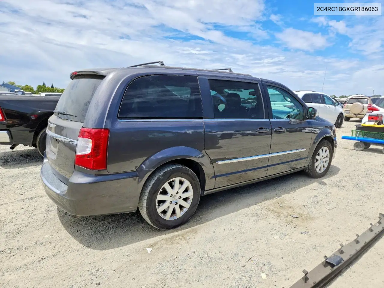 2016 Chrysler Town & Country Touring VIN: 2C4RC1BGXGR186063 Lot: 60648626