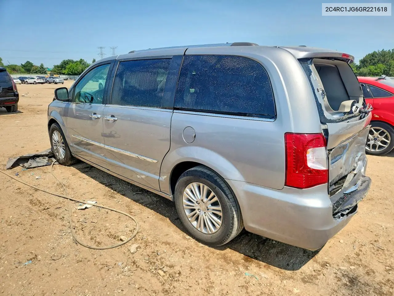 2016 Chrysler Town & Country Limited VIN: 2C4RC1JG6GR221618 Lot: 61124196