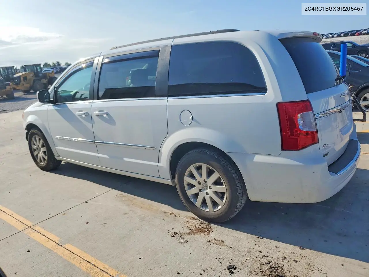 2016 Chrysler Town & Country Touring VIN: 2C4RC1BGXGR205467 Lot: 61152726