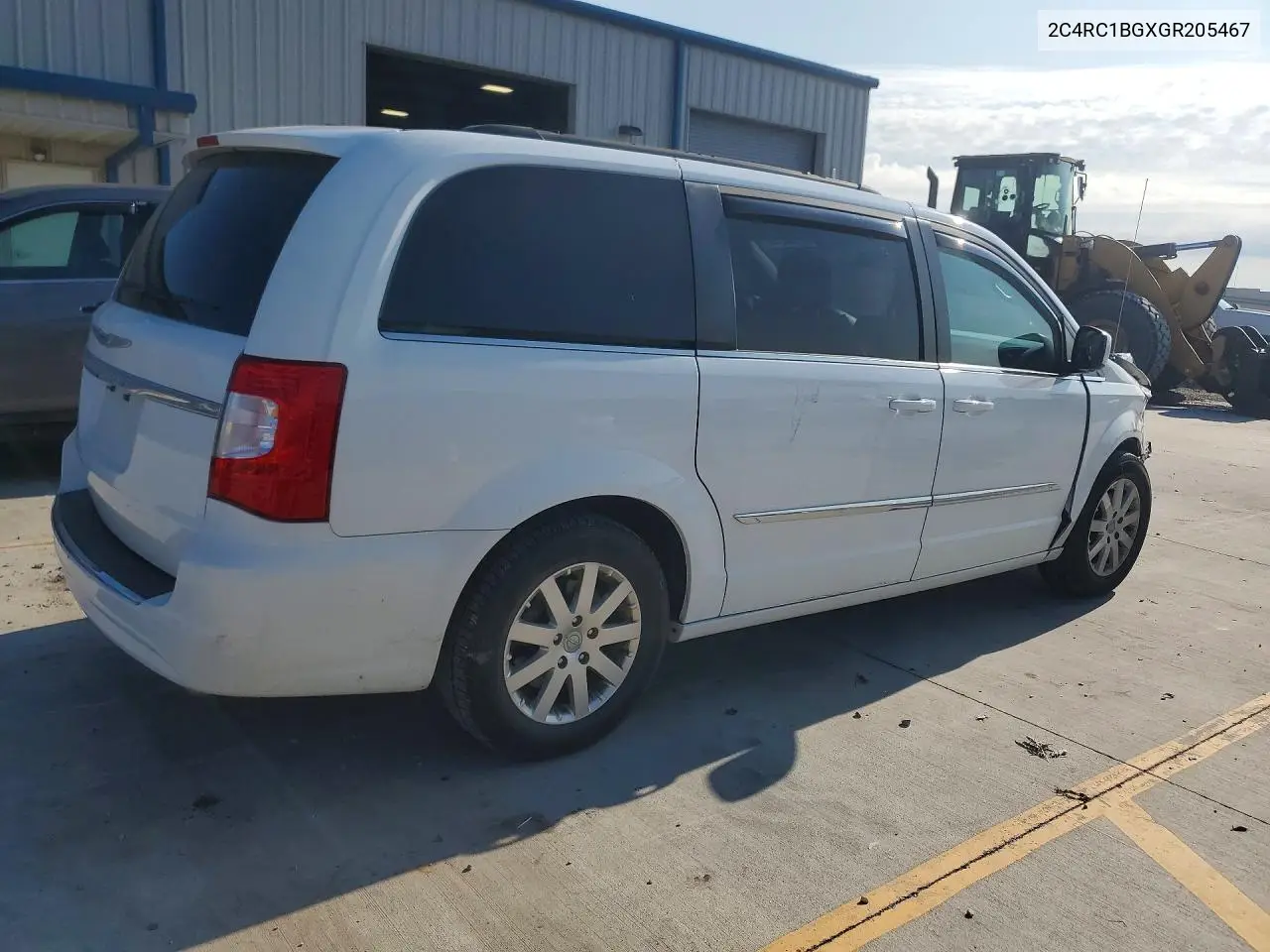 2016 Chrysler Town & Country Touring VIN: 2C4RC1BGXGR205467 Lot: 61152726