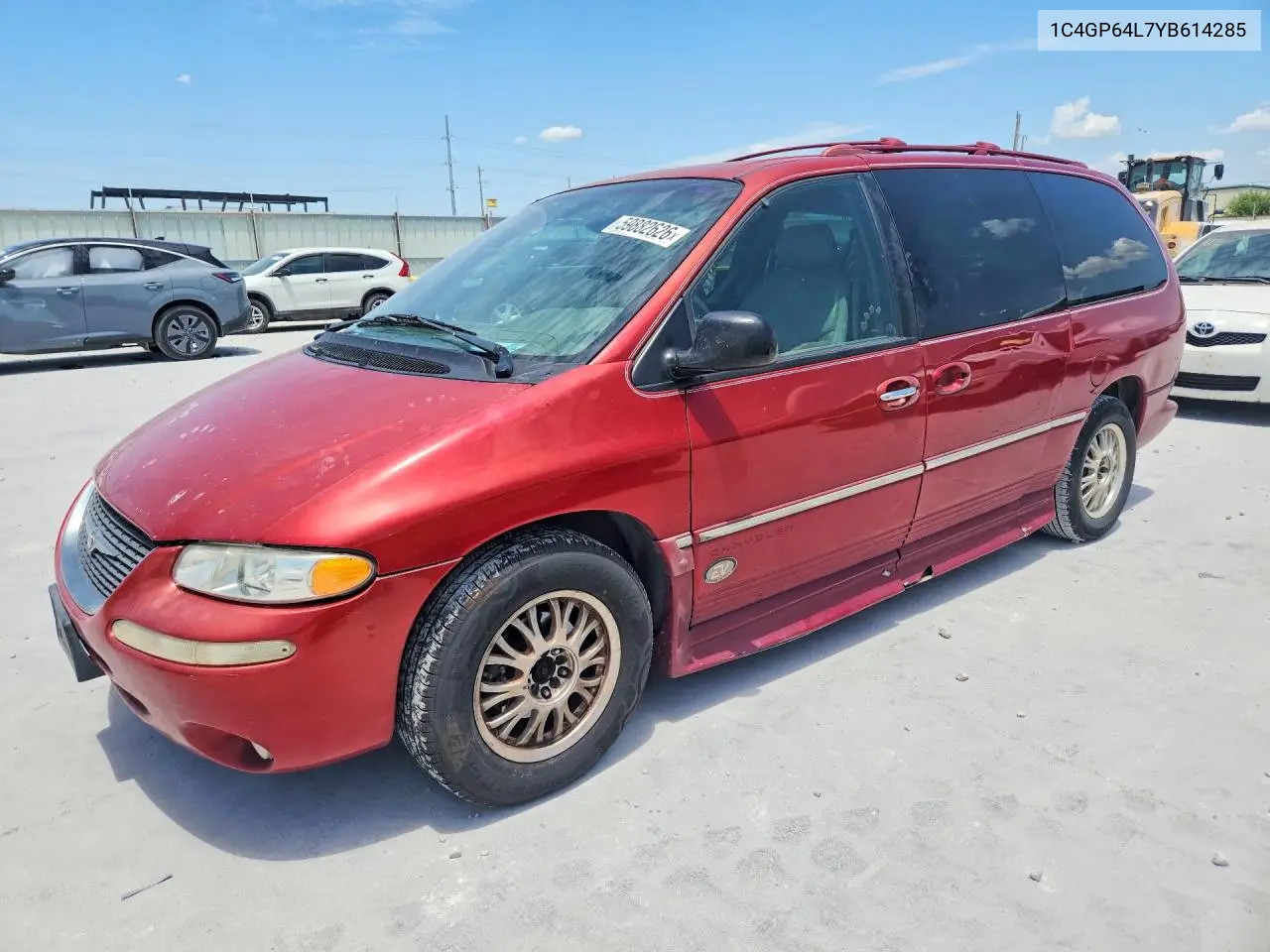 2000 Chrysler Town & Country Limited VIN: 1C4GP64L7YB614285 Lot: 59882626