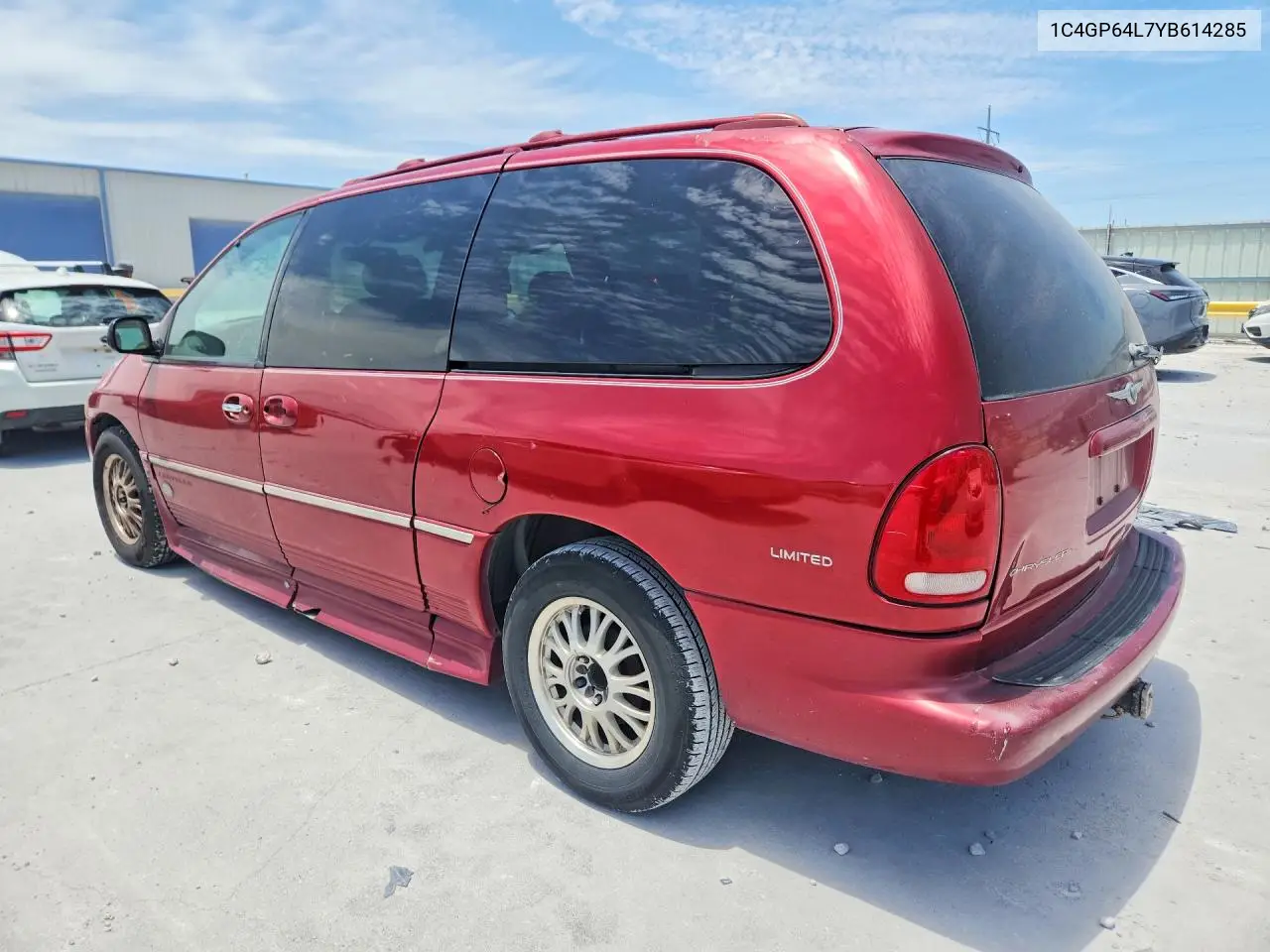 2000 Chrysler Town & Country Limited VIN: 1C4GP64L7YB614285 Lot: 59882626