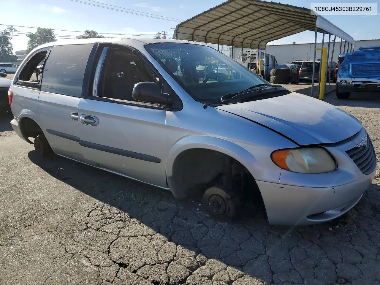 2003 Chrysler Voyager Lx VIN: 1C8GJ45303B229761 Lot: 61003636