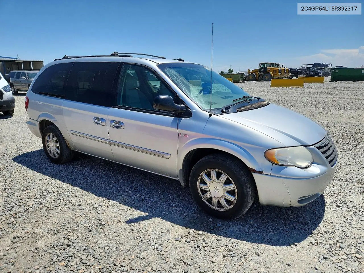 2005 Chrysler Town & Country Touring VIN: 2C4GP54L15R392317 Lot: 57323276