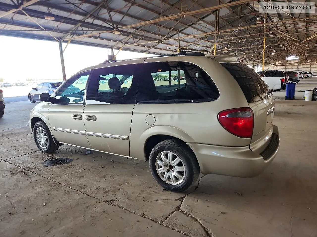 2005 Chrysler Town & Country Touring VIN: 2C4GP54L15R524654 Lot: 61208346