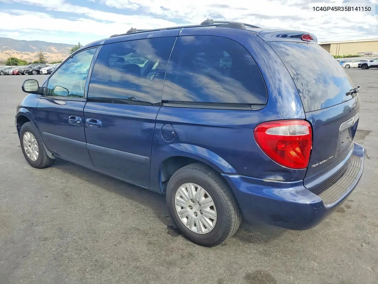 2005 Chrysler Town & Country VIN: 1C4GP45R35B141150 Lot: 61787196