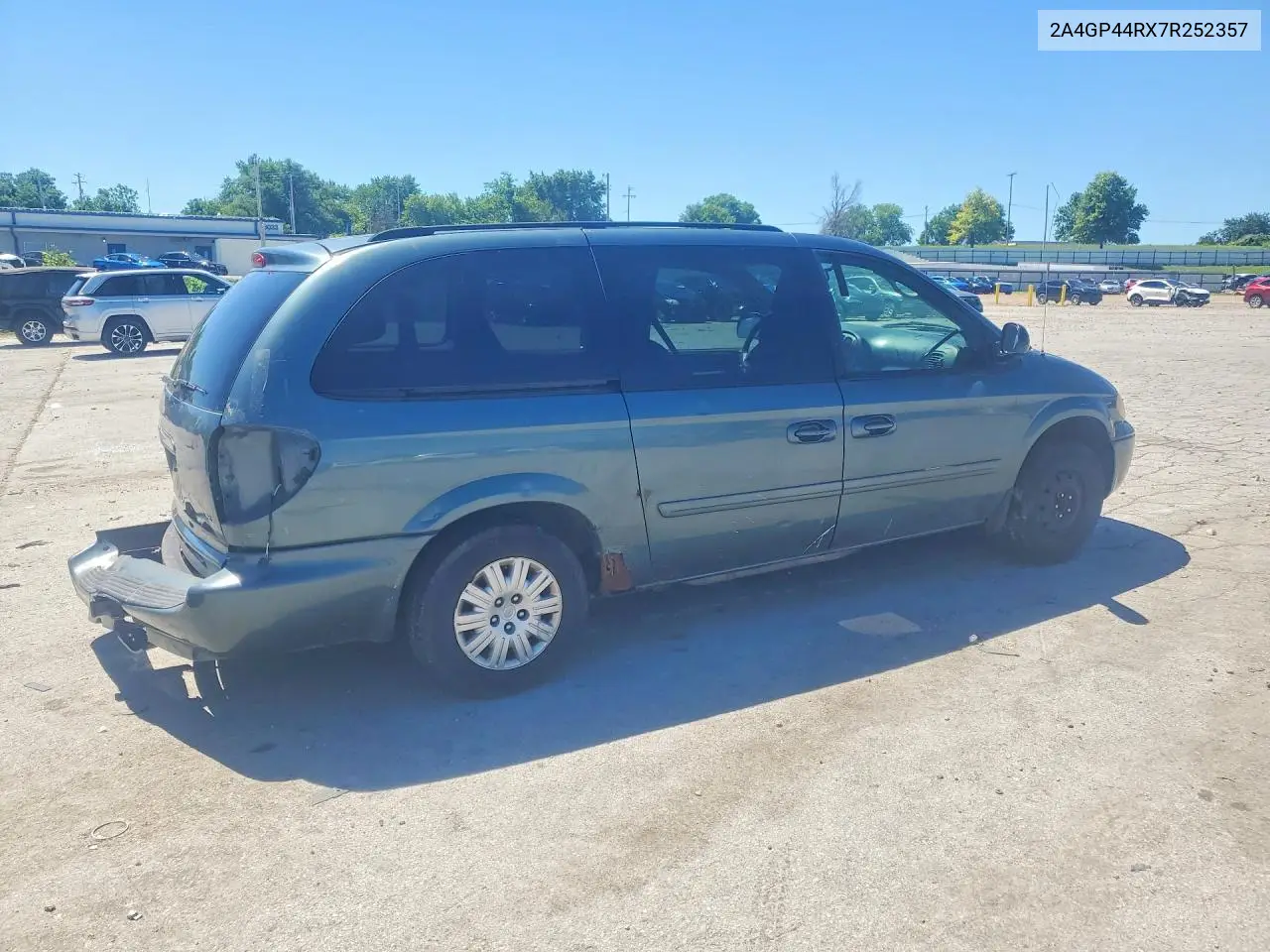 2007 Chrysler Town & Country Lx VIN: 2A4GP44RX7R252357 Lot: 57340666
