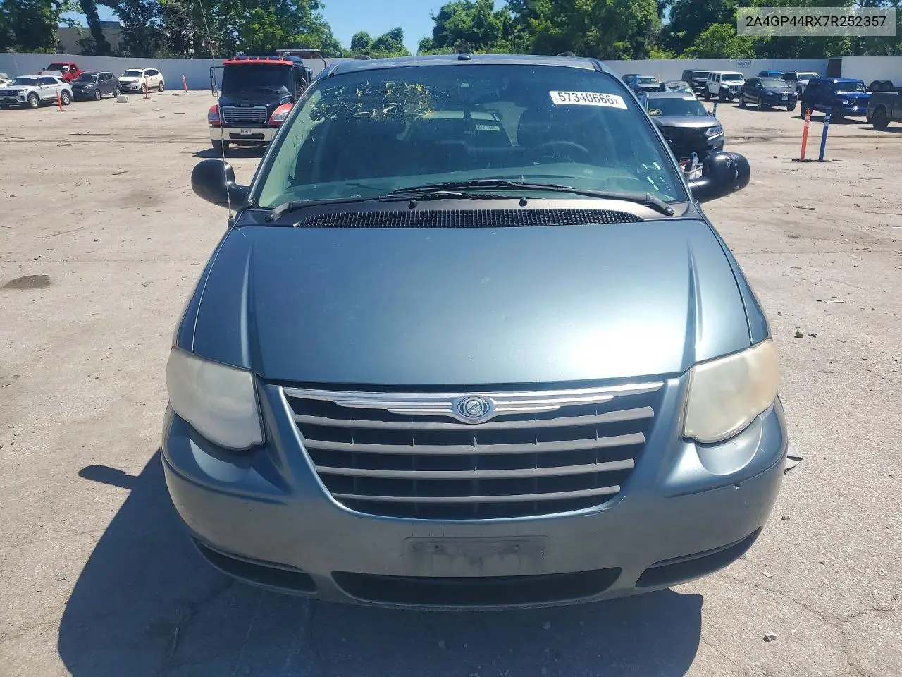 2007 Chrysler Town & Country Lx VIN: 2A4GP44RX7R252357 Lot: 57340666