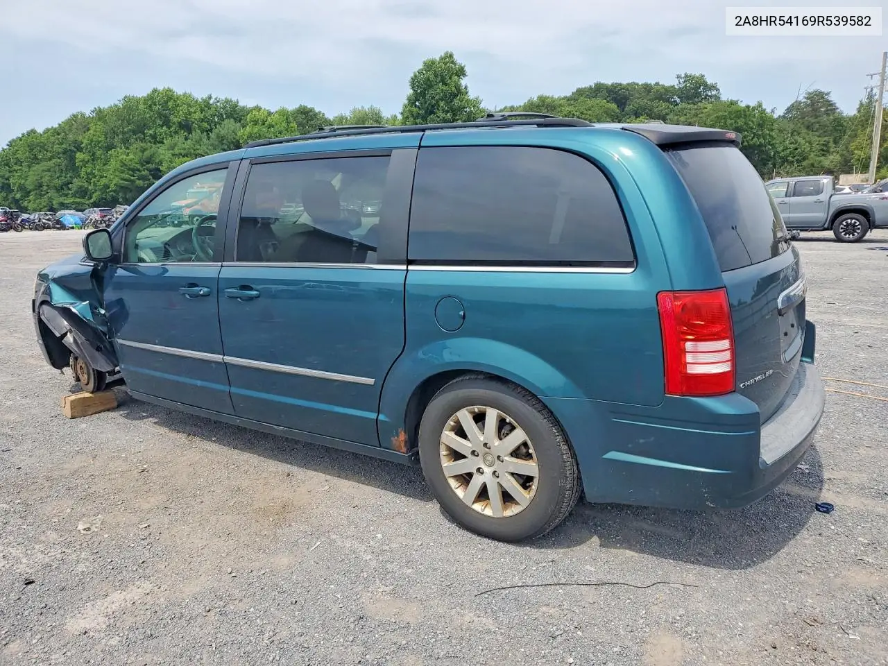 2009 Chrysler Town & Country Touring VIN: 2A8HR54169R539582 Lot: 61134076