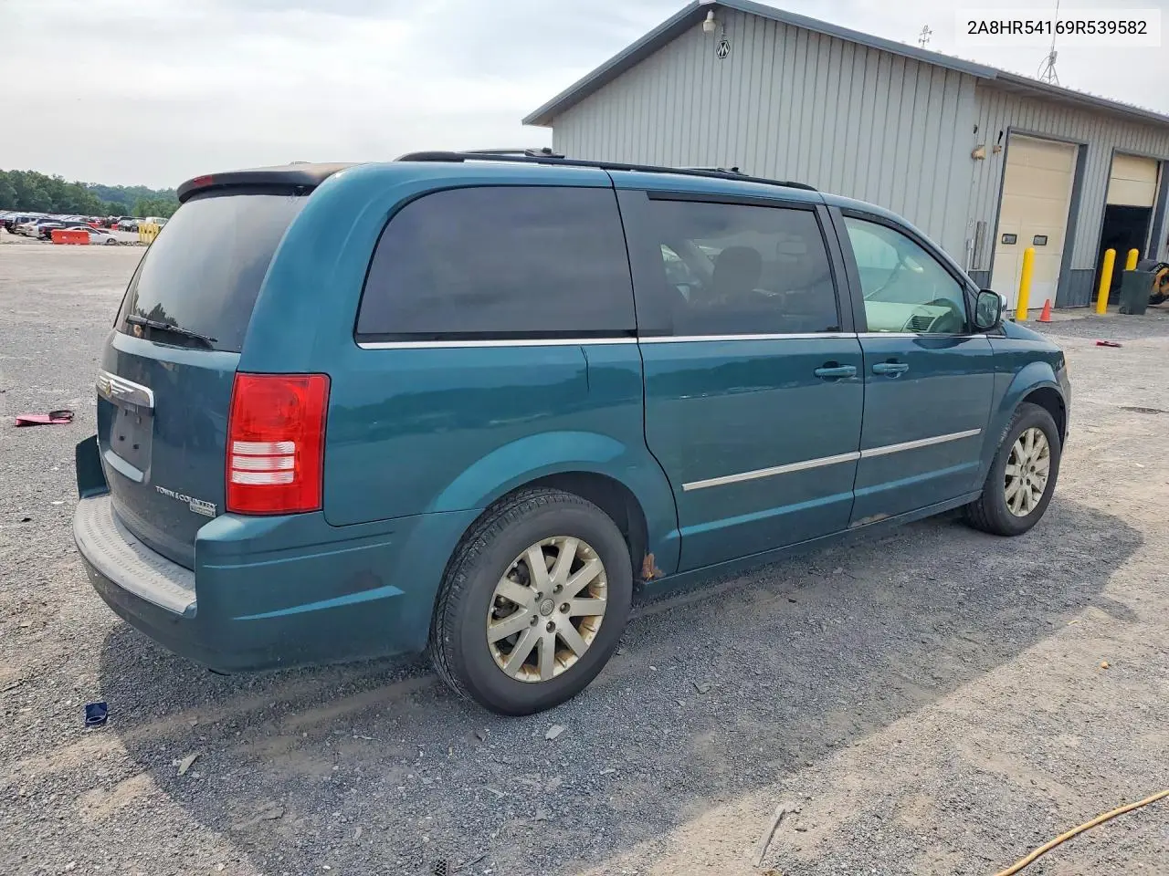 2009 Chrysler Town & Country Touring VIN: 2A8HR54169R539582 Lot: 61134076
